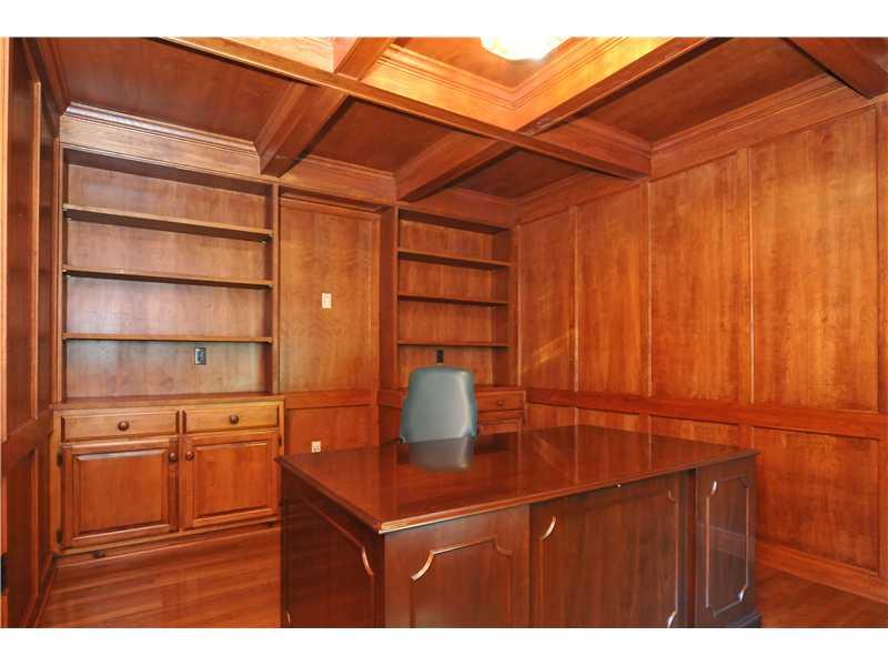 201 Lakeview Drive Coraopolis, PA 15108 - Photo 10 of 25 Studio/Study/Office.