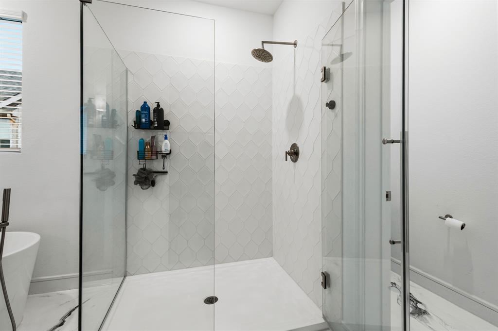 1926 Honey Crk Road Forney, TX 75126 - Photo 17 of 29 a bathroom with a shower