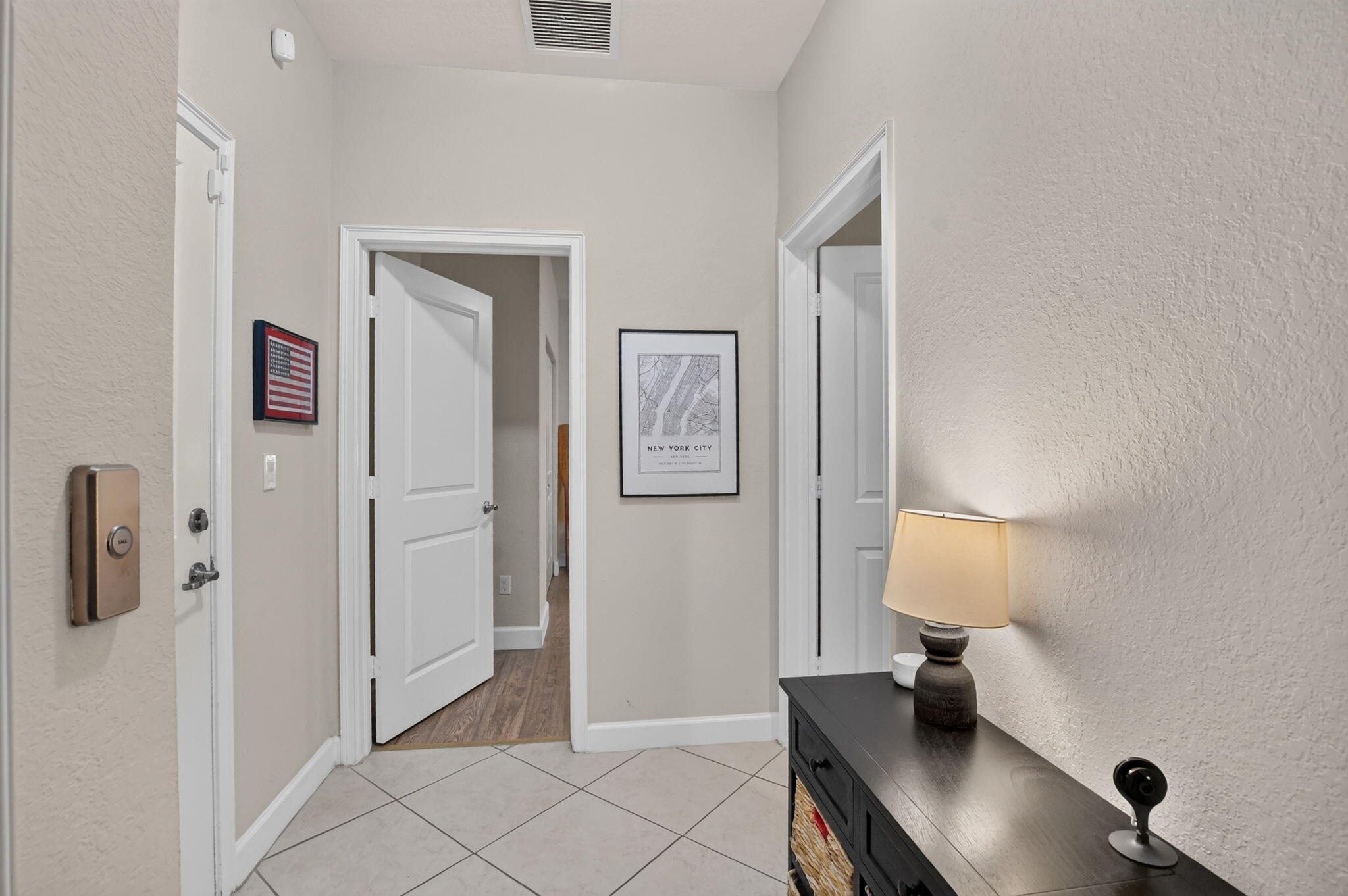 27 Northwest Hawthorne Place Boca Raton, FL 33432 - Photo 5 of 52 12-web-or-mls-DSC_0915