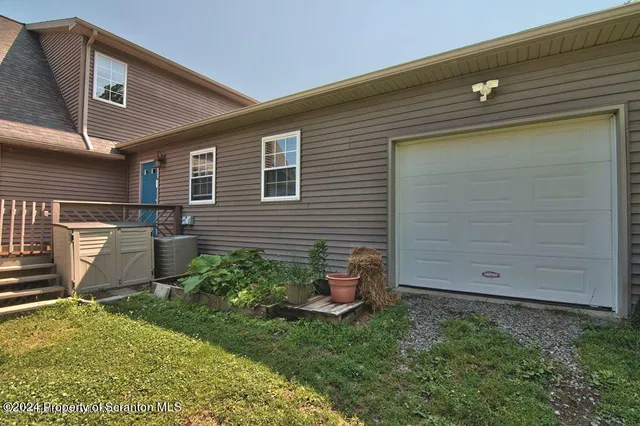 $849,000 | 20429 Highway 171, Susquehanna, PA 18847