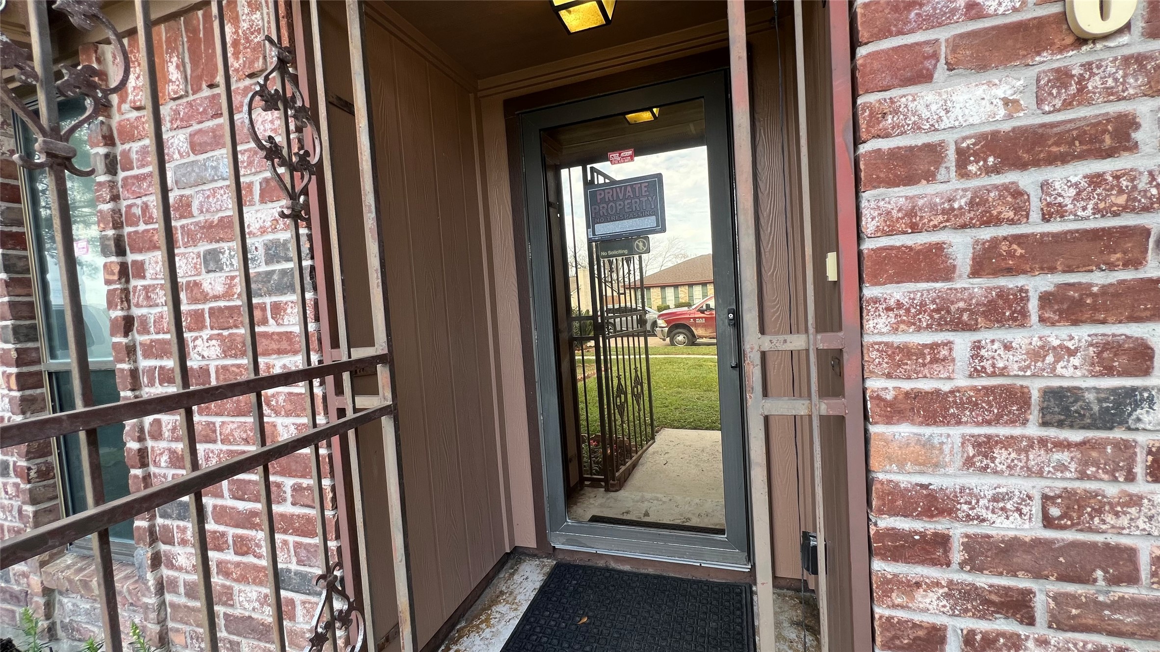 6615 Deer Ridge Lane Houston, TX 77086 - Photo 2 of 38 view of living room