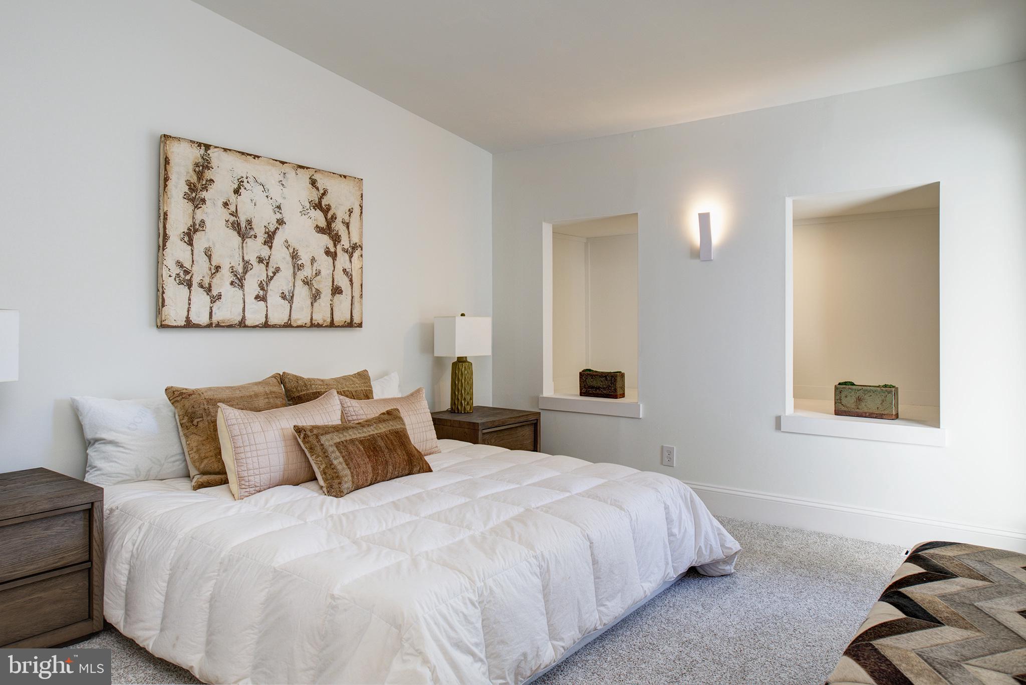 11103 Wedge Drive Reston, VA 20190 - Photo 29 of 41 Bedroom 2 with balcony access