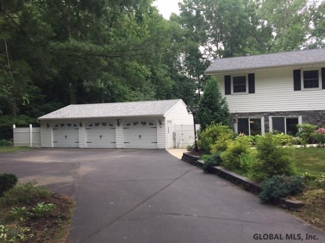 14 Marcel Road Halfmoon, NY 12065 - Photo 2 of 20 Photo 2