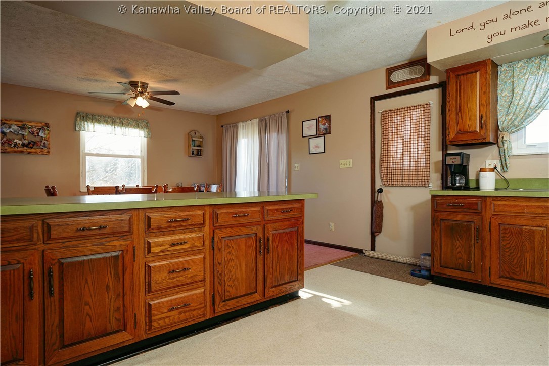 2256 Long Ridge Road Elkview, WV 25071 - Photo 11 of 32 Gallery Image 11