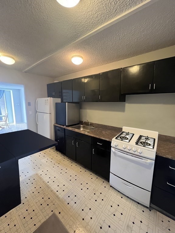 44 Washington Street, Unit 1010 Brookline, MA 02445 - Photo 3 of 15