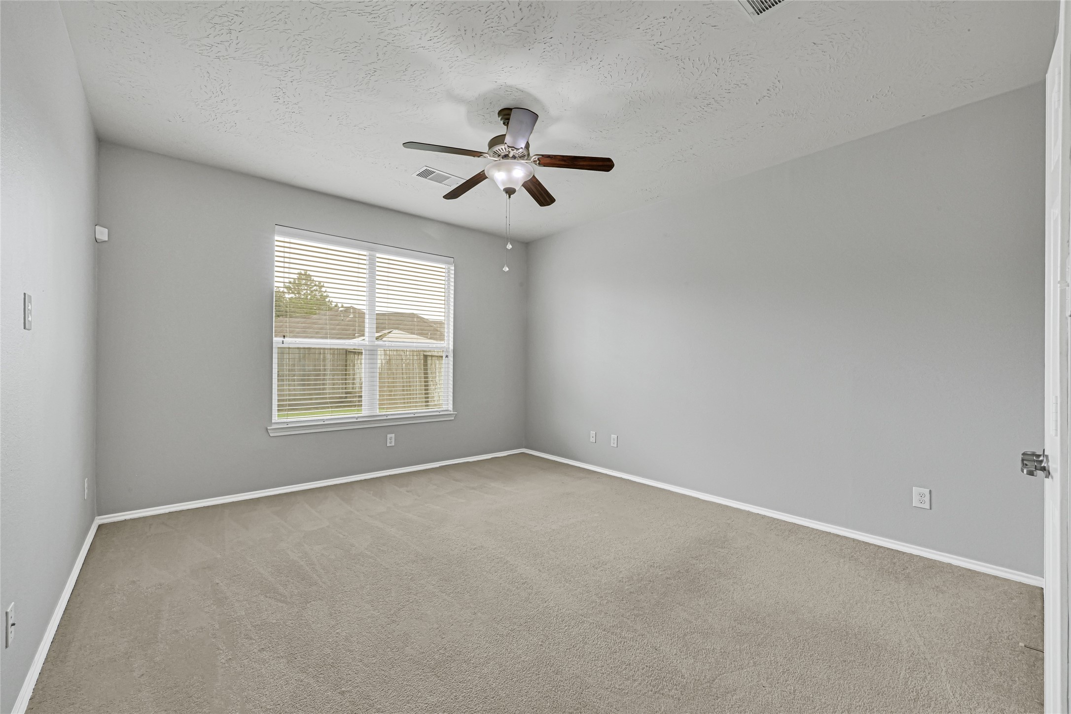 13610 Summer Spring Lane Rosharon, TX 77583 - Photo 15 of 25 Primary Suite