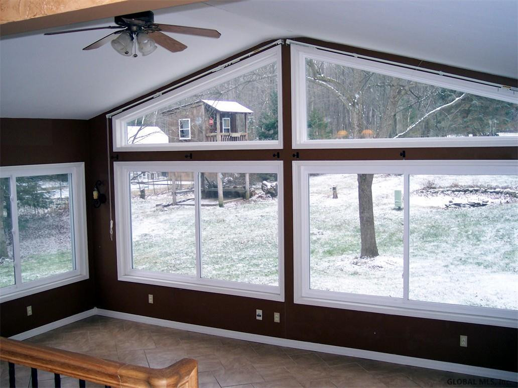 155 McQuade Road Amsterdam, NY 12010 - Photo 2 of 14 Photo 2