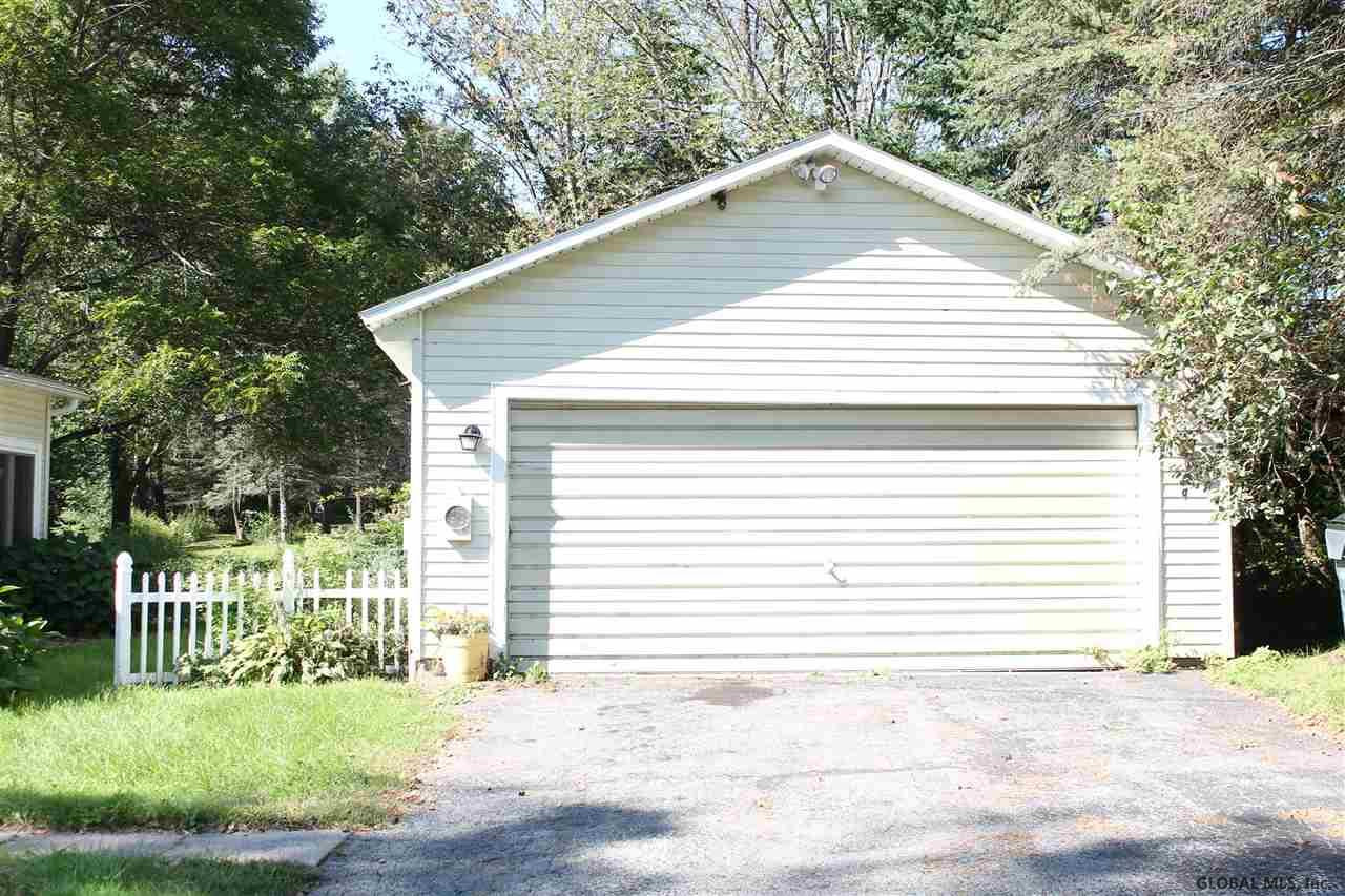 155 McQuade Road Amsterdam, NY 12010 - Photo 3 of 14 Photo 3