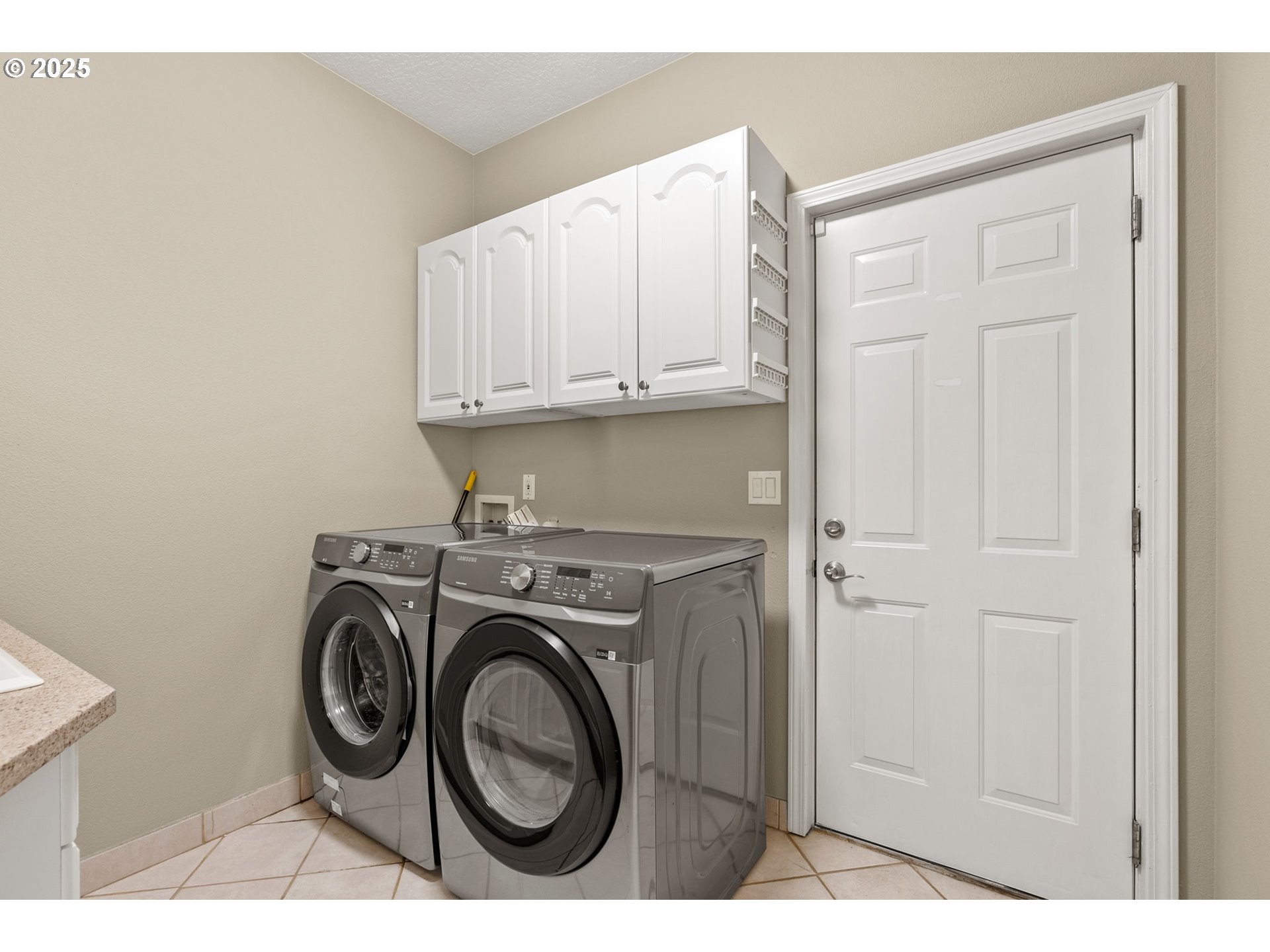 14728 Southwest 117th Place Portland, OR 97224 - Photo 27 of 48 Gallery Image 27