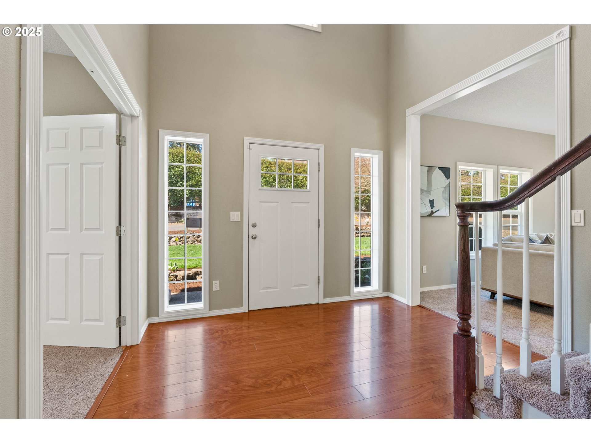 14728 Southwest 117th Place Portland, OR 97224 - Photo 5 of 48 Gallery Image 5