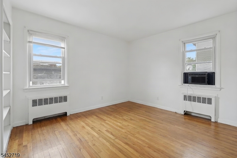 378 Riverside Avenue Rutherford, NJ 07070 - Photo 17 of 43 Gallery Image 17