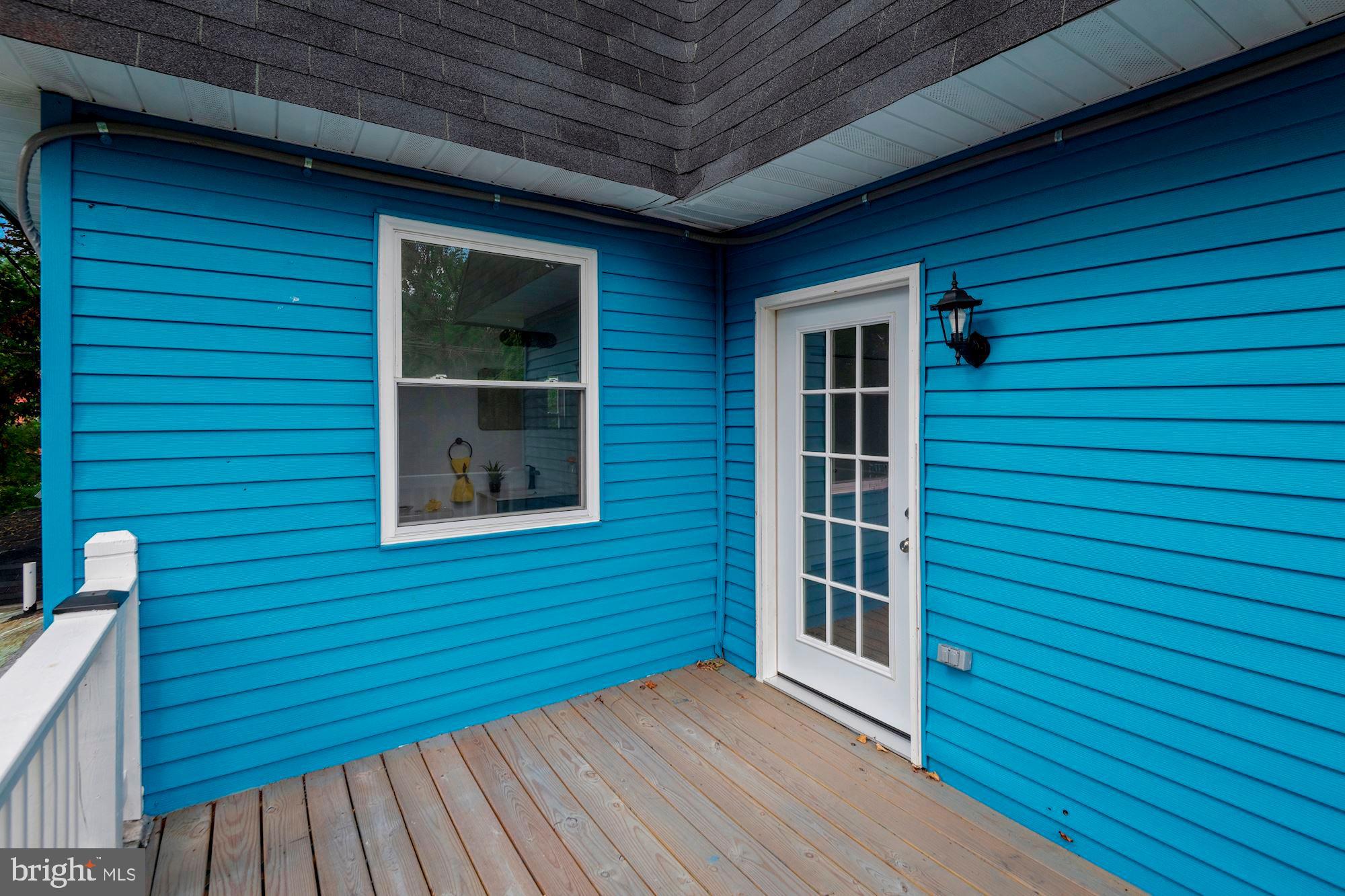 603 Orkney Road Baltimore, MD 21212 - Photo 26 of 46 Side Porch_Upper 1 Level