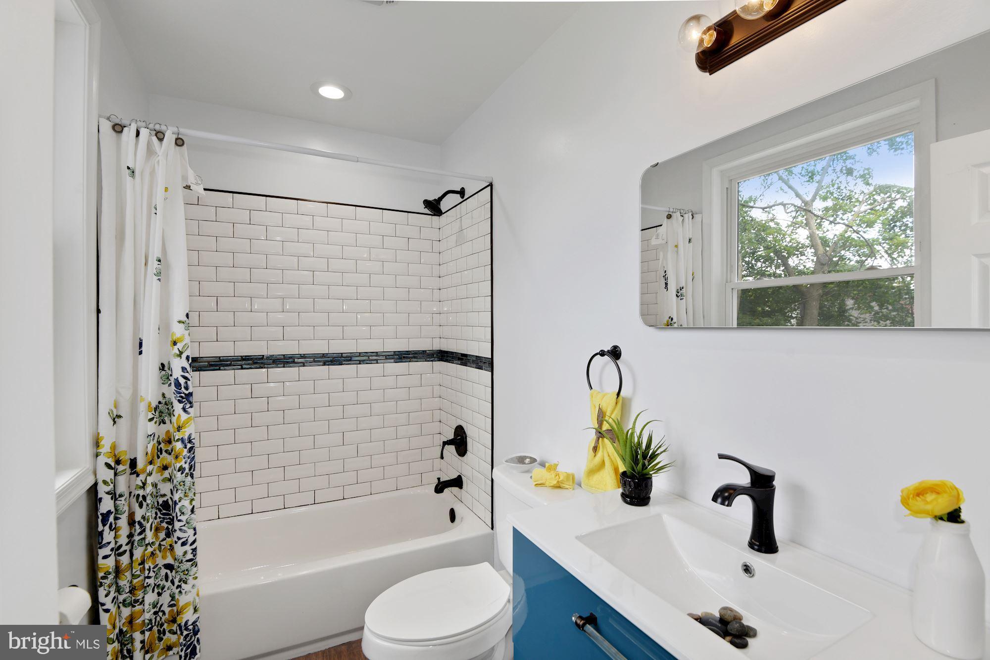 603 Orkney Road Baltimore, MD 21212 - Photo 27 of 46 MB 1_Bathroom_Upper 1 Level