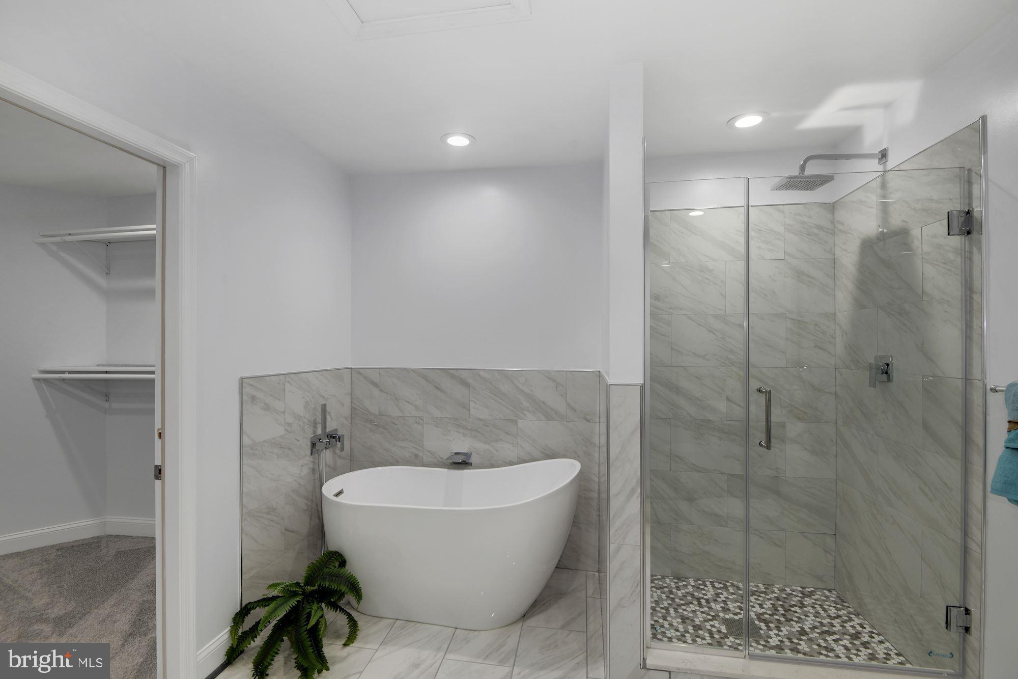 603 Orkney Road Baltimore, MD 21212 - Photo 34 of 46 MB 2_Bathroom_Upper 2 Level