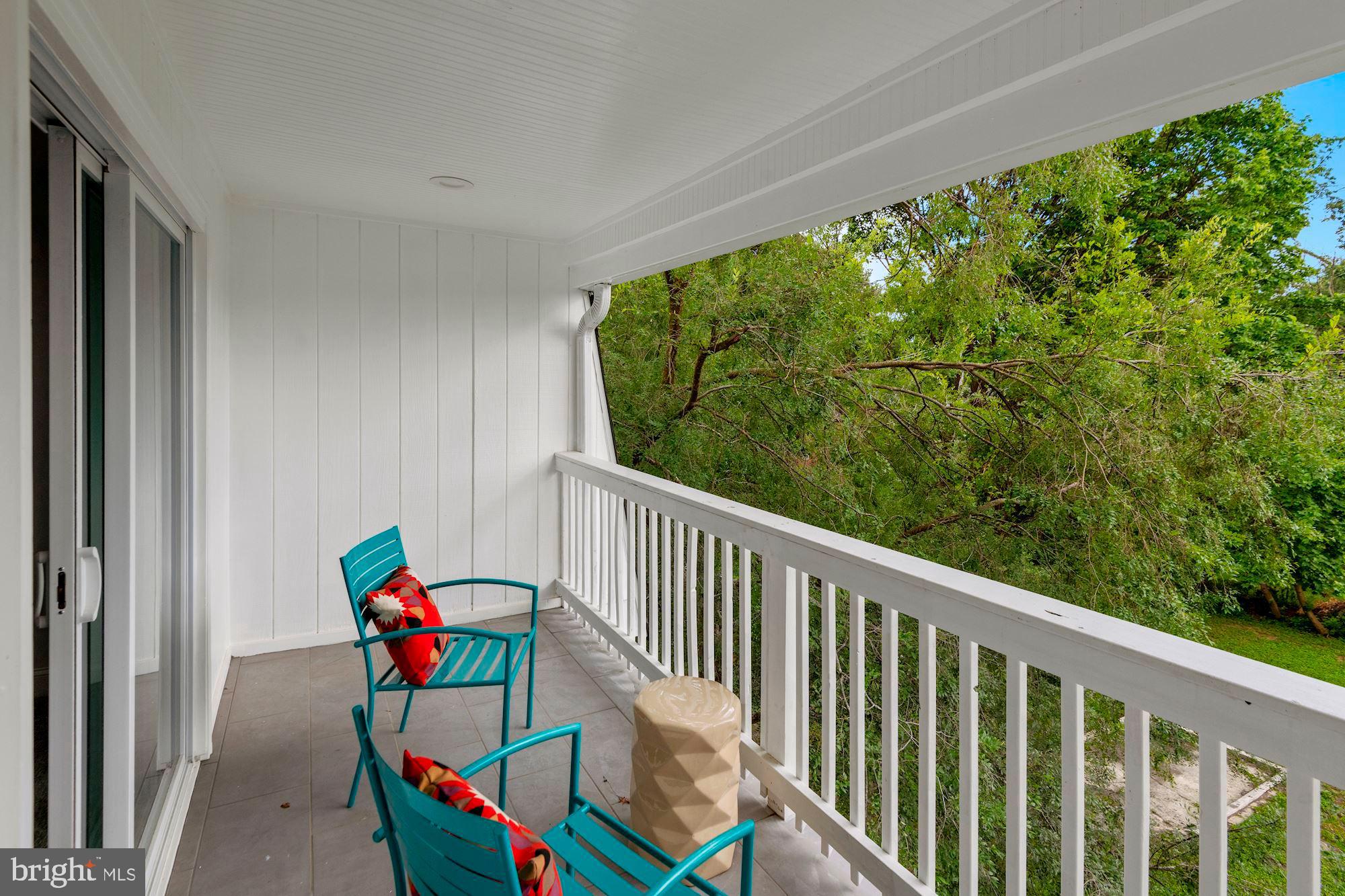 603 Orkney Road Baltimore, MD 21212 - Photo 39 of 46 Side Porch_View 2_Upper 2 Level