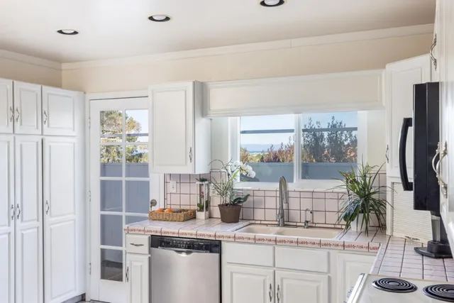 $2,600,000 | 2962 Club Road, Pebble Beach, CA 93953