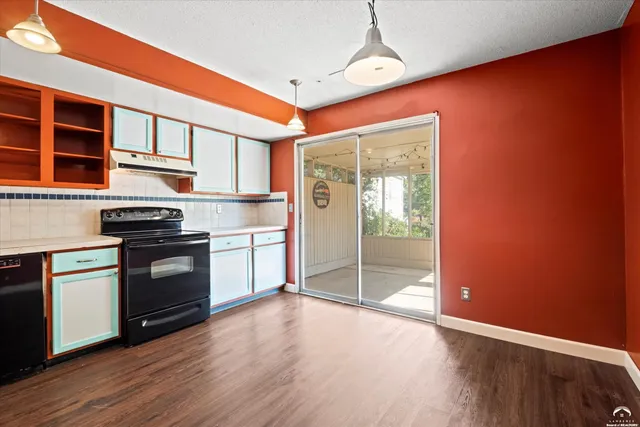 $199,000 | 110 Glenview Drive, Lawrence, KS 66049