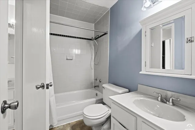 $199,000 | 110 Glenview Drive, Lawrence, KS 66049