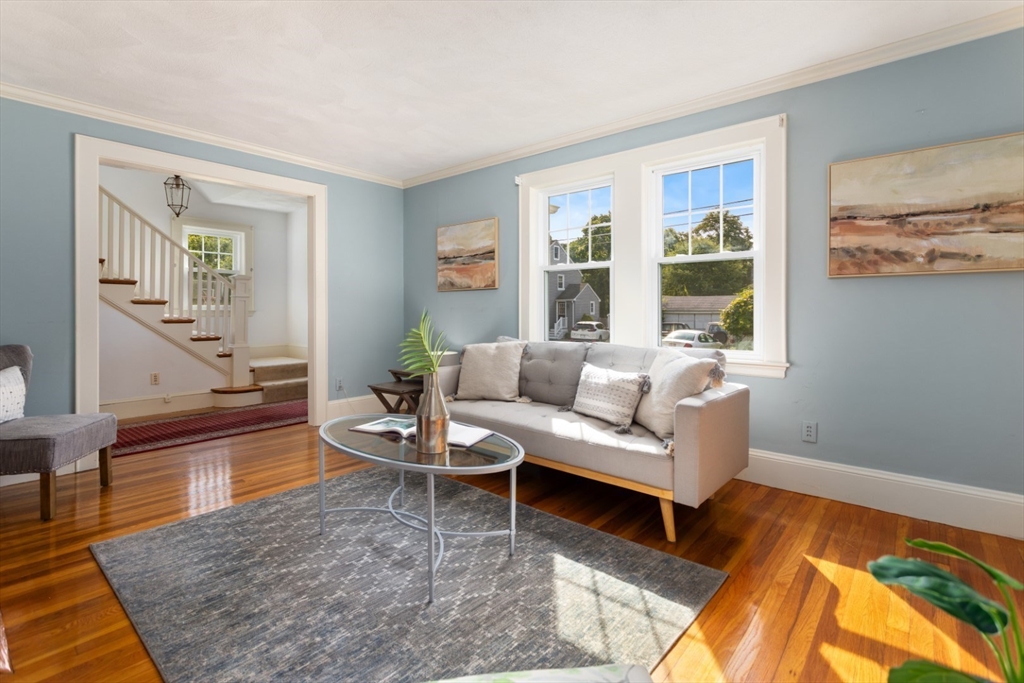 6 Vale Road Reading, MA 01867 - Photo 5 of 40 Gallery Image 5