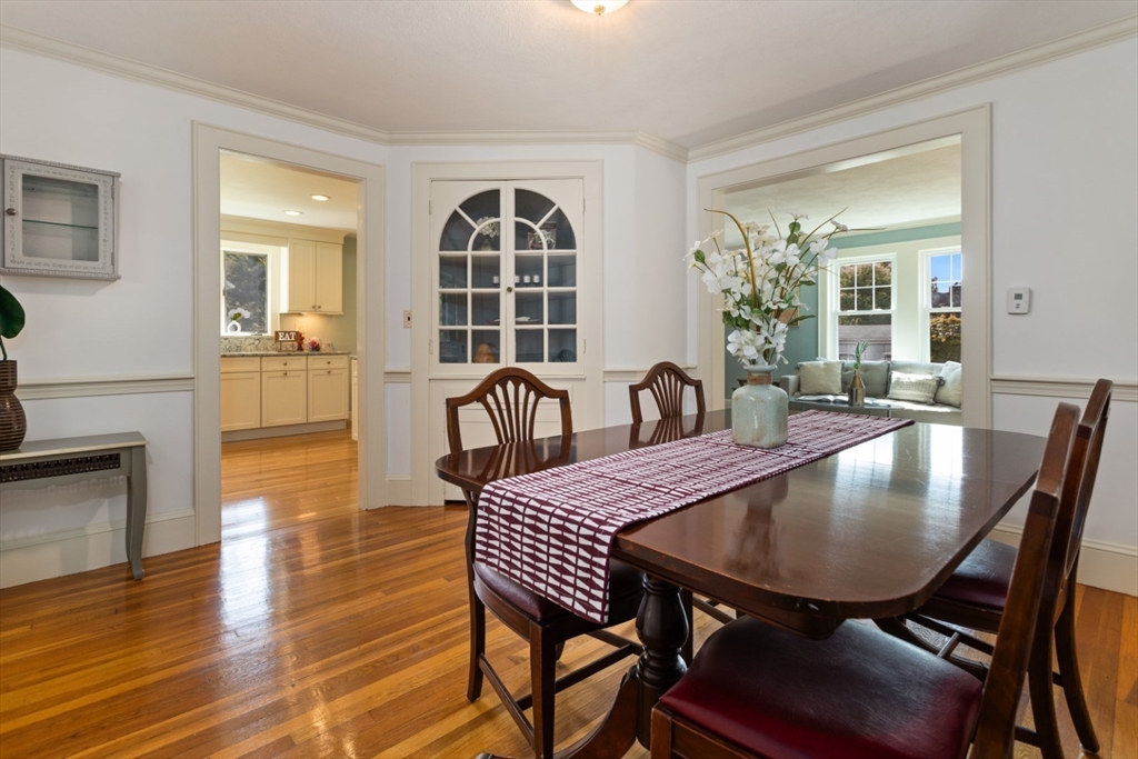 6 Vale Road Reading, MA 01867 - Photo 10 of 40 Gallery Image 10