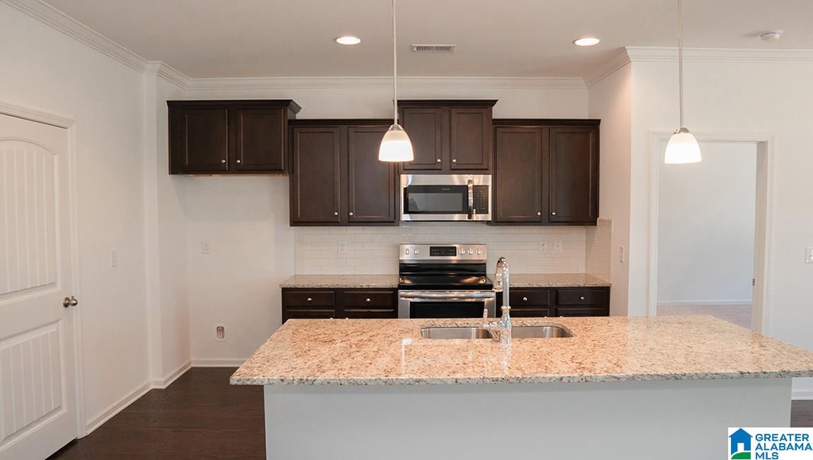 868 Valley Circle Leeds, AL 35094 - Photo 12 of 30