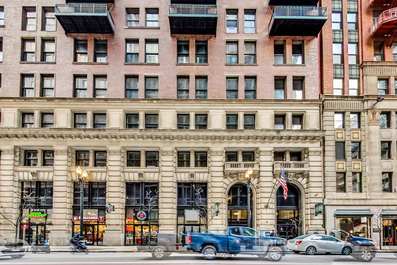 212 West Washington Street, Unit 1202 Chicago, IL 60606 - Photo 1 of 14