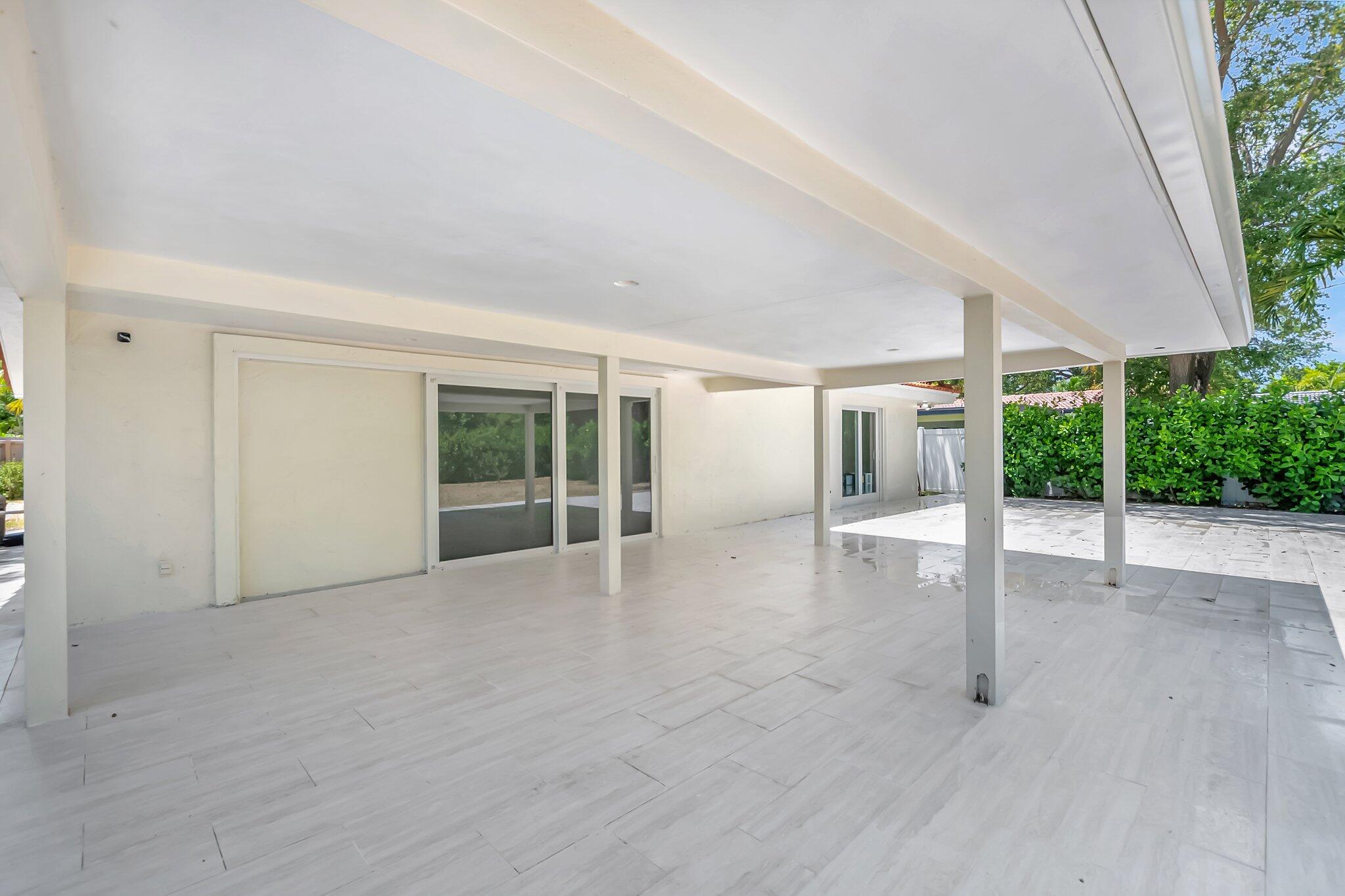 701 Northwest 8th Avenue Boca Raton, FL 33486 - Photo 28 of 40 Cover Patio