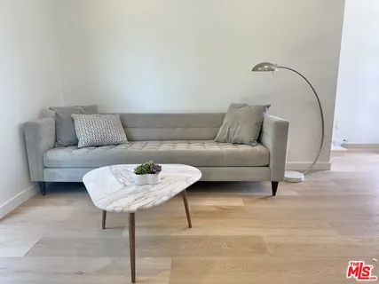 $1,648,900 | 2911 South Rimpau Boulevard, Unit 2909, Los Angeles, CA 90016