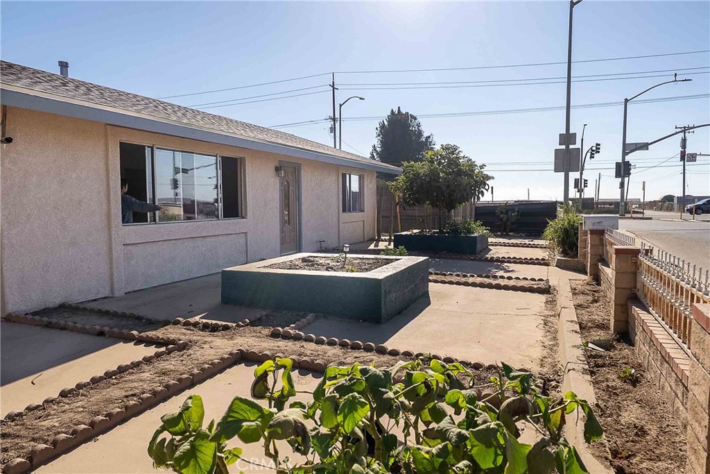 1142 West Donovan Road Santa Maria, CA 93458 - Photo 4 of 36 Gallery Image 4