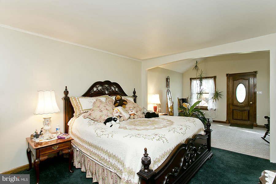 1455 Chestnut Grove Road Winchester, VA 22603 - Photo 12 of 29 Bedroom (Master)