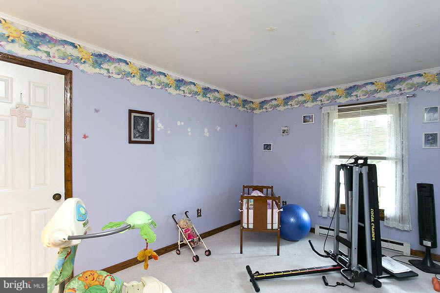 1455 Chestnut Grove Road Winchester, VA 22603 - Photo 17 of 29 Bedroom