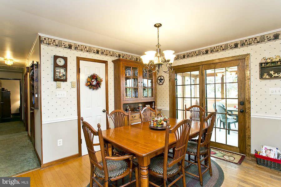 1455 Chestnut Grove Road Winchester, VA 22603 - Photo 8 of 29 Dining Room