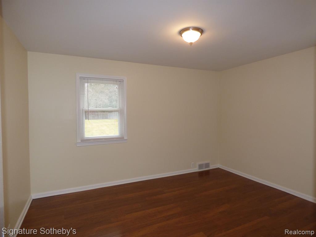 183 Texas Avenue Rochester Hills, MI 48309 - Photo 17 of 34