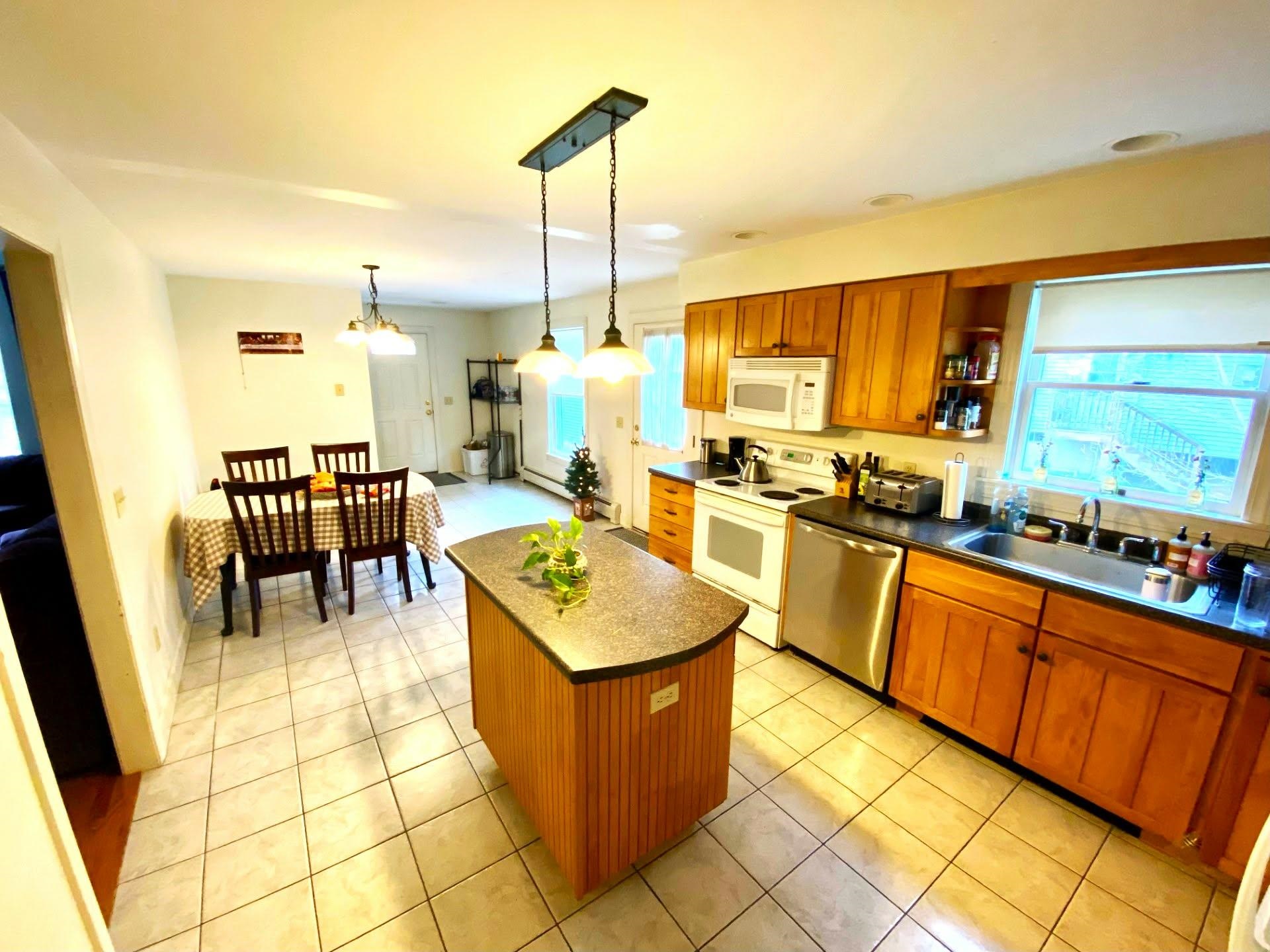 11 Horne Street Dover, NH 03820 - Photo 2 of 4