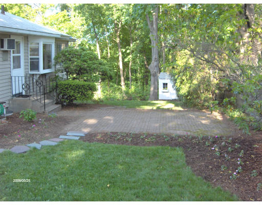12 Hapgood Road Worcester, MA 01605 - Photo 18 of 19 Gallery Image 18