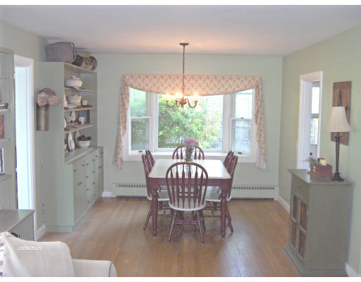 12 Hapgood Road Worcester, MA 01605 - Photo 2 of 19 Gallery Image 2