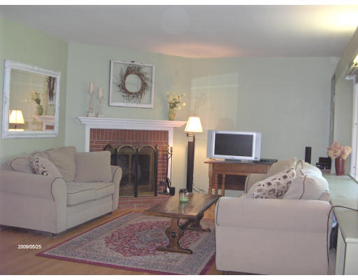 12 Hapgood Road Worcester, MA 01605 - Photo 3 of 19 Gallery Image 3
