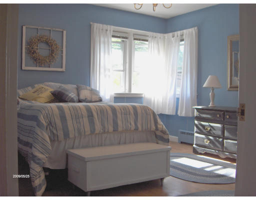 12 Hapgood Road Worcester, MA 01605 - Photo 7 of 19 Gallery Image 7