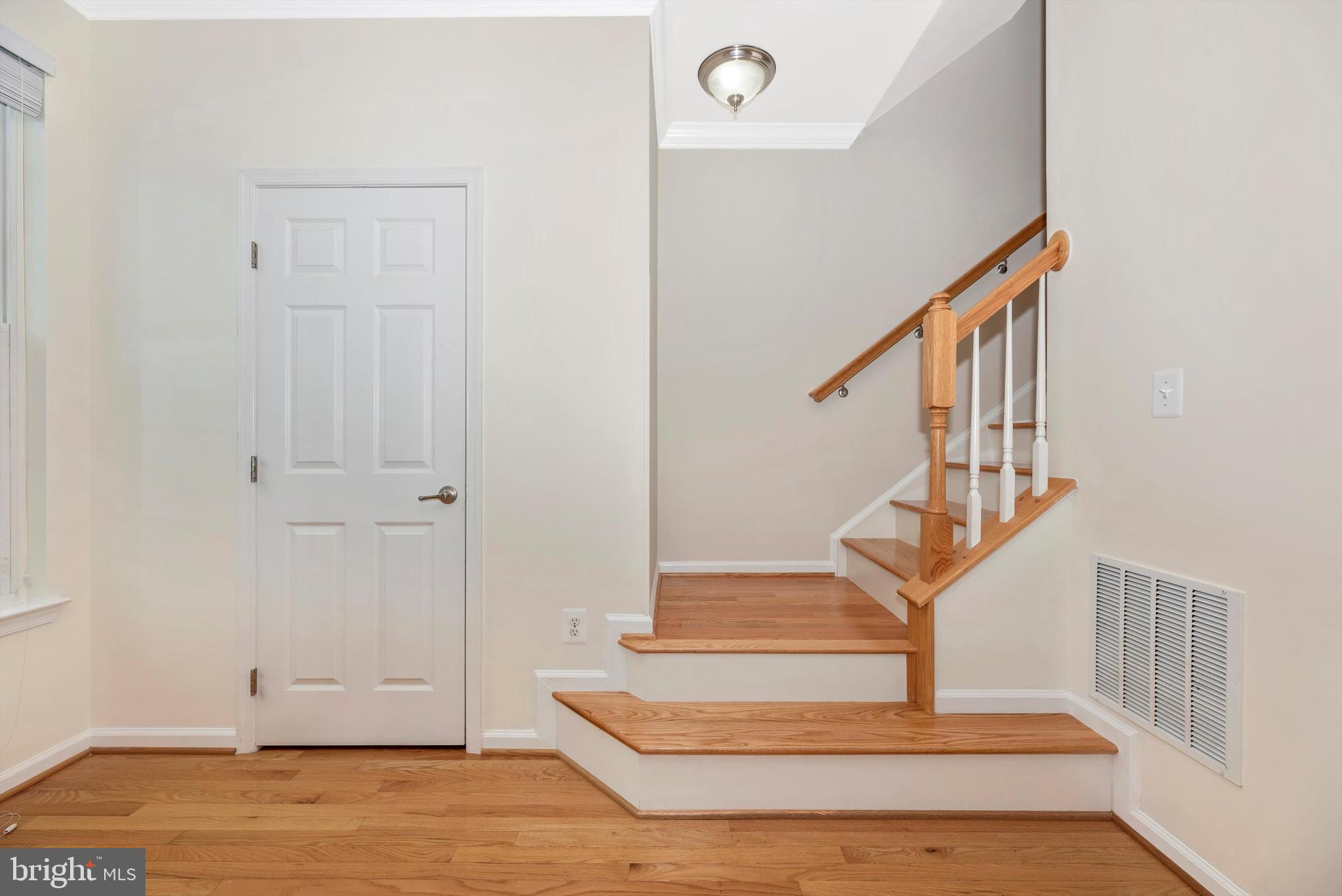 2055 Spring Run Circle Frederick, MD 21702 - Photo 17 of 31 Half Bath - Access to Top Level