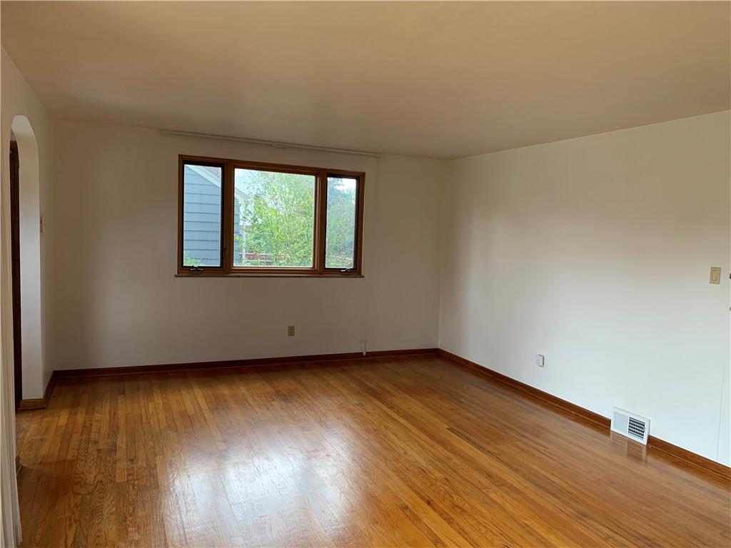 1034 Prospect Road Pittsburgh, PA 15227 - Photo 4 of 25 Gallery Image 4