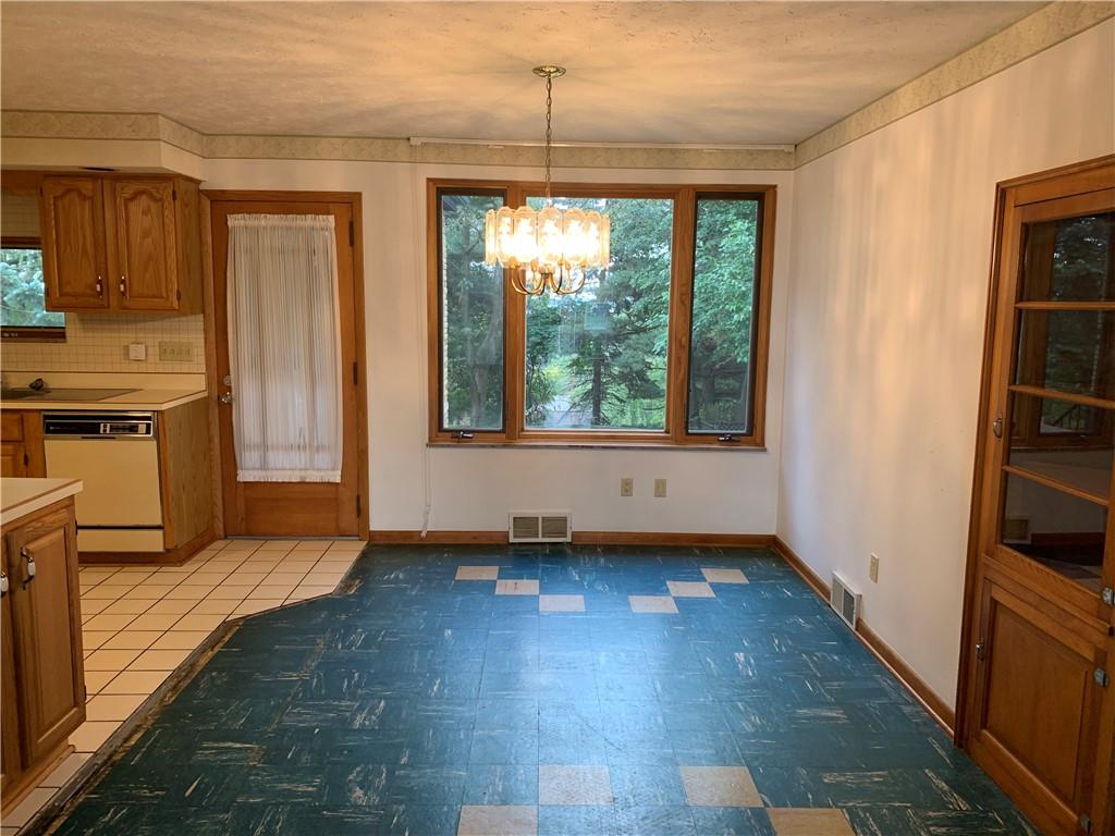1034 Prospect Road Pittsburgh, PA 15227 - Photo 7 of 25 Gallery Image 7