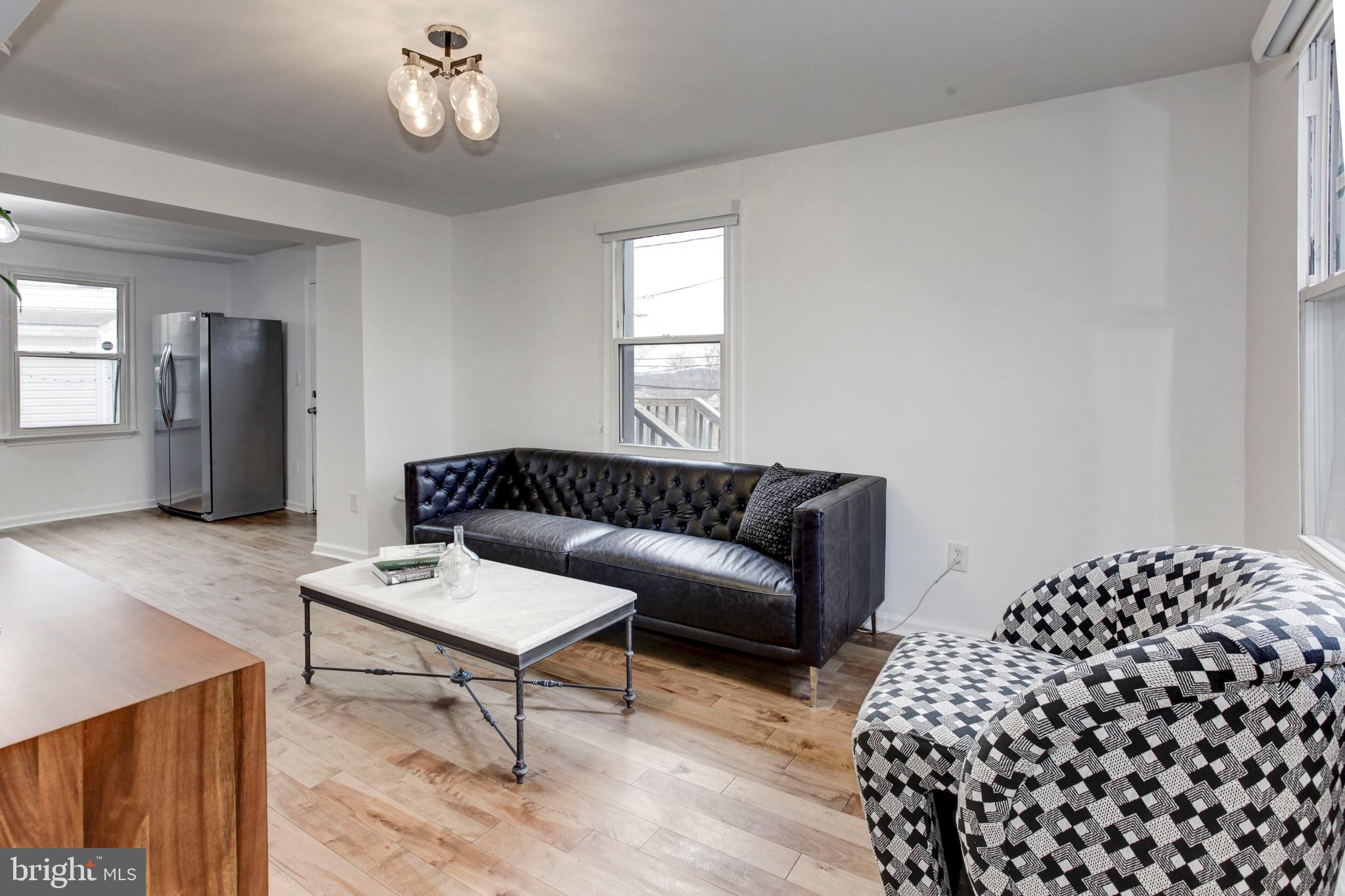 5173 Sheriff Road Northeast Washington, DC 20019 - Photo 2 of 35 Living Room