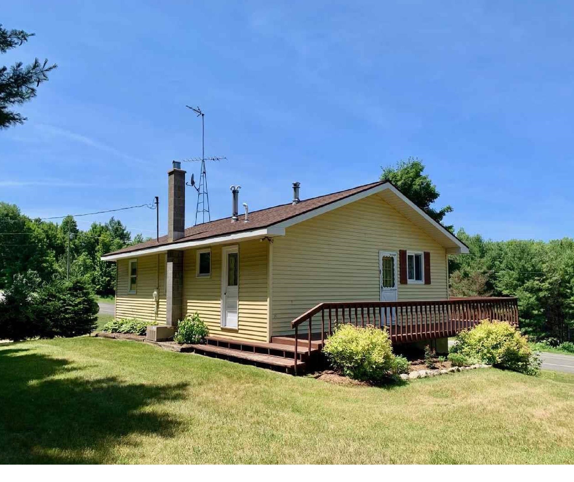 9821 South Cedar Road Cedar, MI 49621 - Photo 15 of 28 1910169-14.JPG