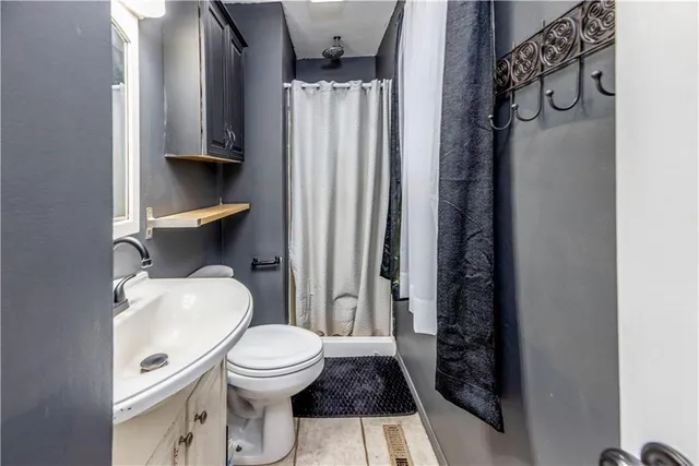 $165,000 | 33 Century Parkway, Neodesha, KS 66757