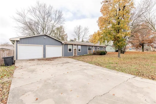 $165,000 | 33 Century Parkway, Neodesha, KS 66757