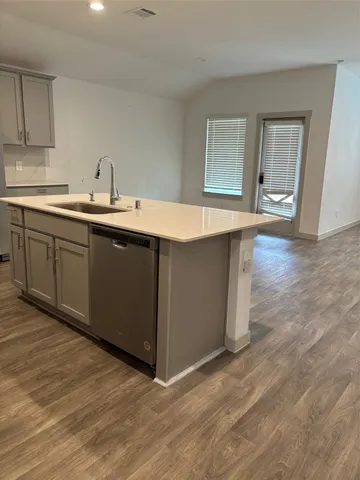 $2,300 | 1715 Plantation Place, Baytown, TX 77523