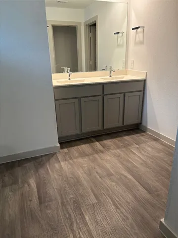 $2,300 | 1715 Plantation Place, Baytown, TX 77523