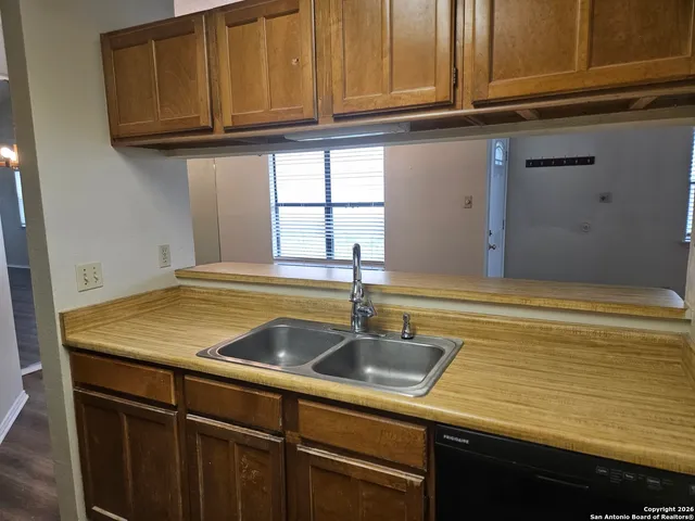 $1,775 | 4410 Putting Green, San Antonio, TX 78217