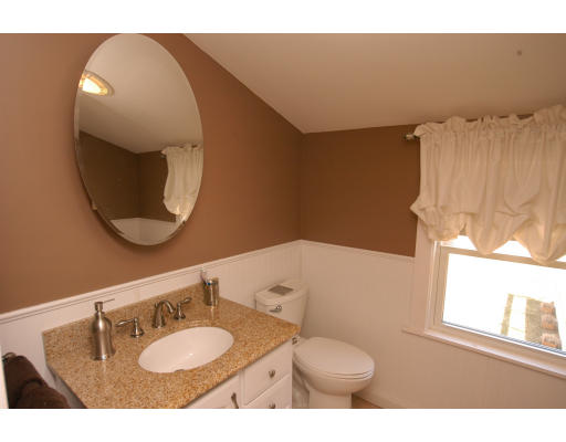 8 Ross Road Topsfield, MA 01983 - Photo 12 of 19 Gallery Image 12