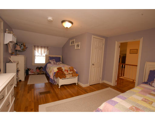 8 Ross Road Topsfield, MA 01983 - Photo 14 of 19 Gallery Image 14